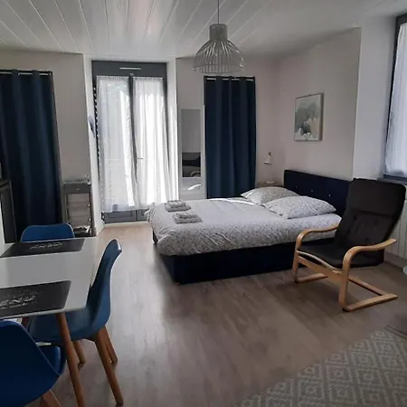 Renove Avec Balcon * 艾克斯莱班