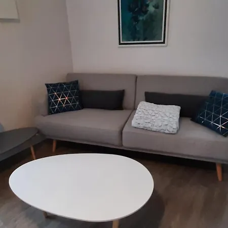 Renove Avec Balcon 公寓 *