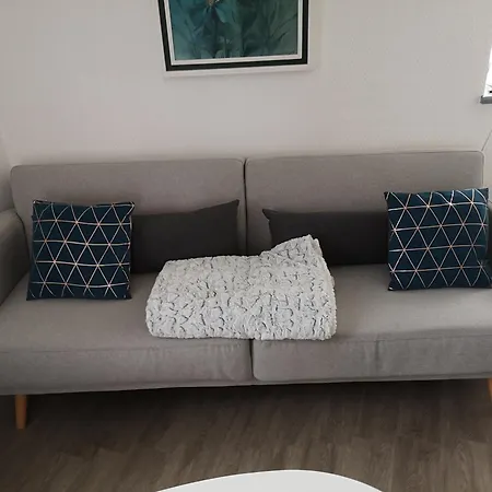 Renove Avec Balcon Apartment